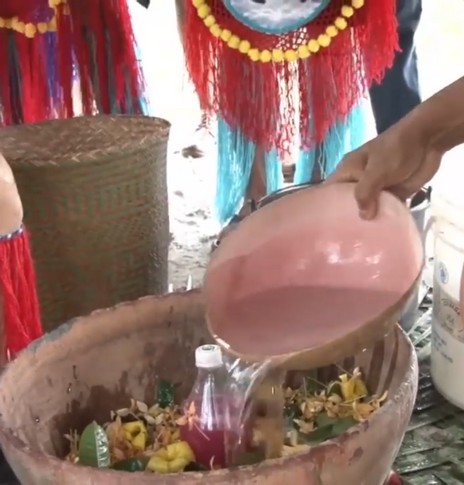 Swit Watra ceremonie